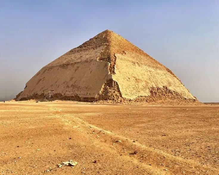 Saqqara, Dahshur, and Memphis Private Tour